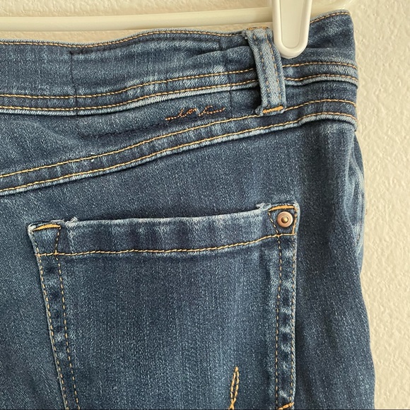 Denim Skinny Leg Regular Fit Short Mom Blue Jeans Petite - Picture 4 of 4